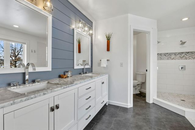 18870 Kanabec Trail, Lakeville, MN 55044