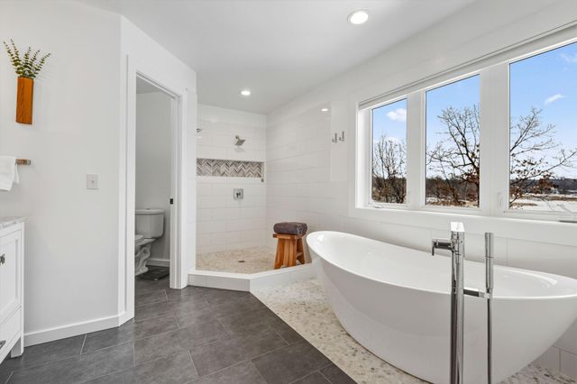 18870 Kanabec Trail, Lakeville, MN 55044