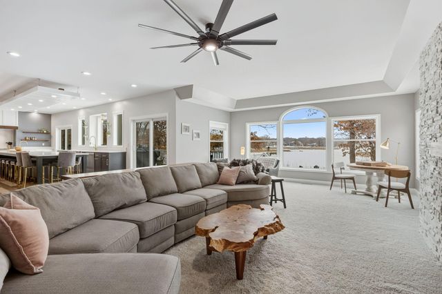 18870 Kanabec Trail, Lakeville, MN 55044