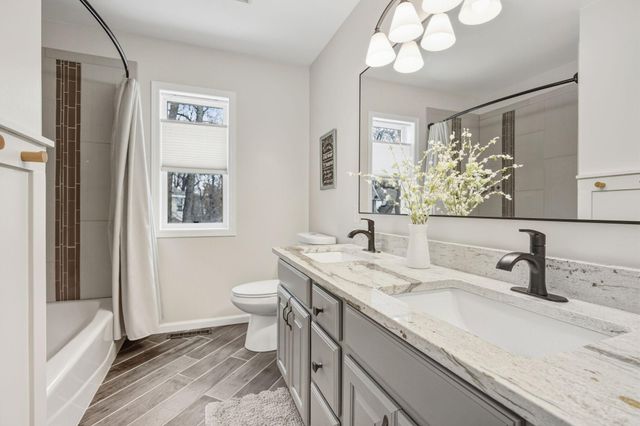 18870 Kanabec Trail, Lakeville, MN 55044