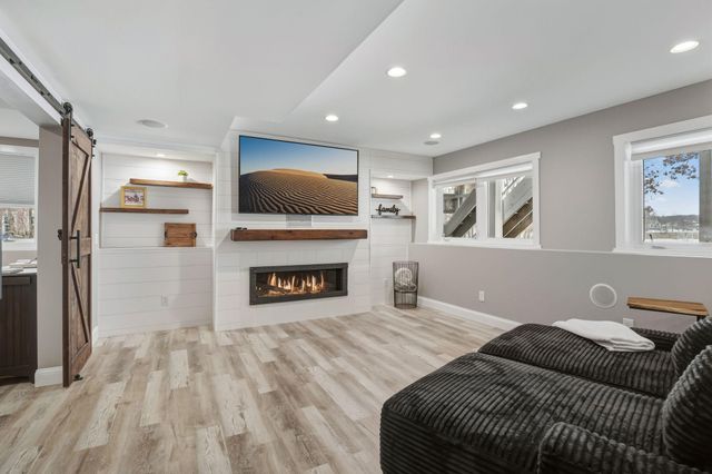 18870 Kanabec Trail, Lakeville, MN 55044