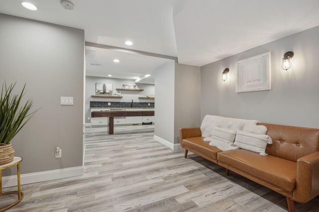 18870 Kanabec Trail, Lakeville, MN 55044