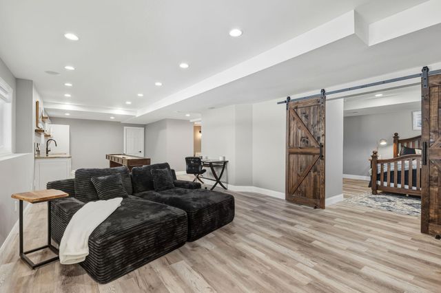 18870 Kanabec Trail, Lakeville, MN 55044