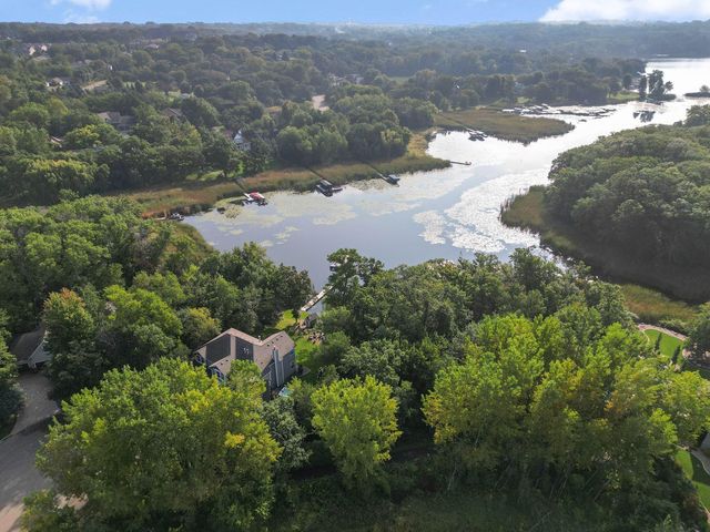 18870 Kanabec Trail, Lakeville, MN 55044