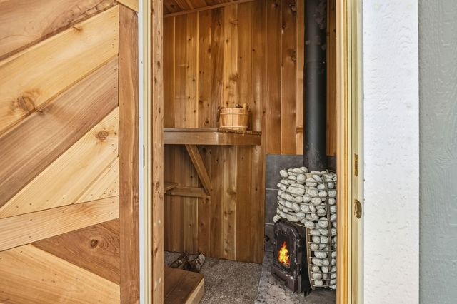 18870 Kanabec Trail, Lakeville, MN 55044