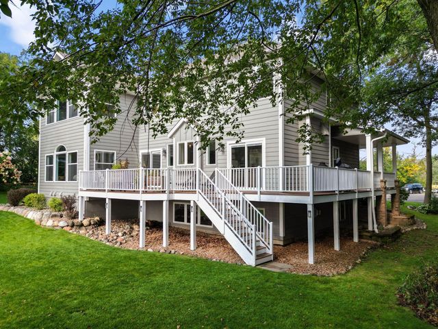 18870 Kanabec Trail, Lakeville, MN 55044