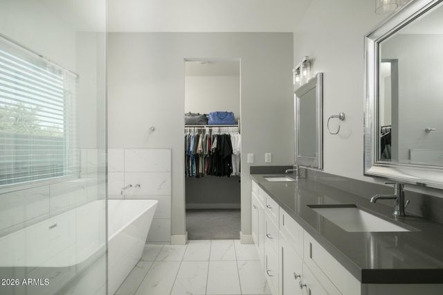 2821 N 28TH Place, Phoenix, AZ 85008