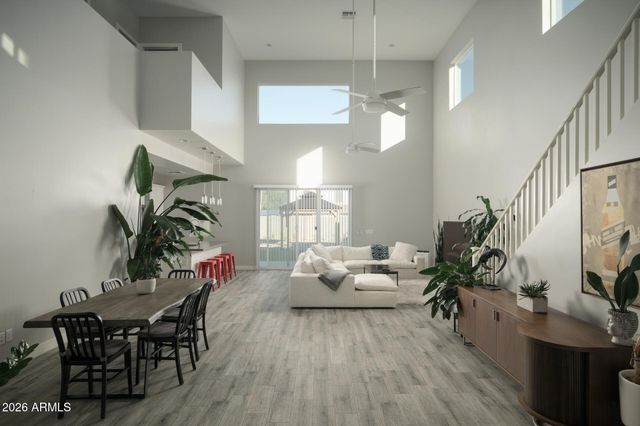 2821 N 28TH Place, Phoenix, AZ 85008