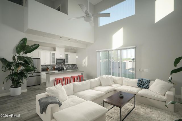 2821 N 28TH Place, Phoenix, AZ 85008