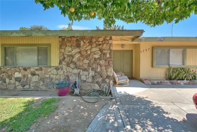 5737 Riverside Avenue, Rialto, CA 92377
