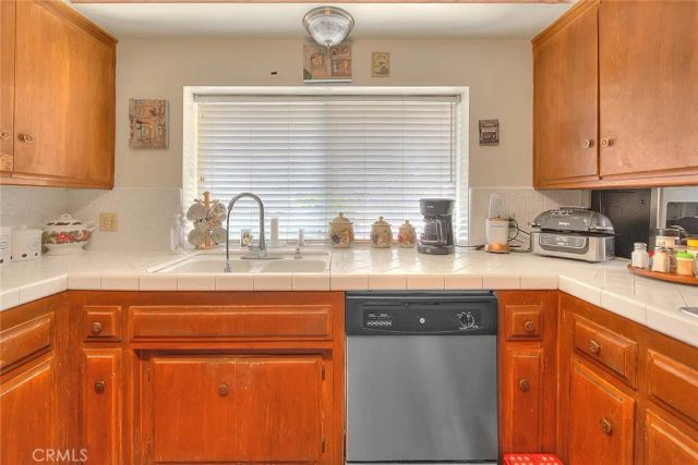 5737 Riverside Avenue, Rialto, CA 92377