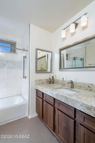 7456 E Calle Infinito, Tucson, AZ 85715