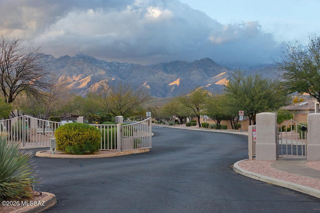 7456 E Calle Infinito, Tucson, AZ 85715