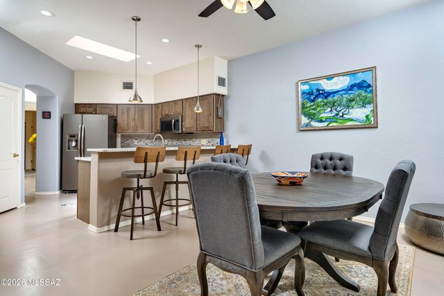 7456 E Calle Infinito, Tucson, AZ 85715