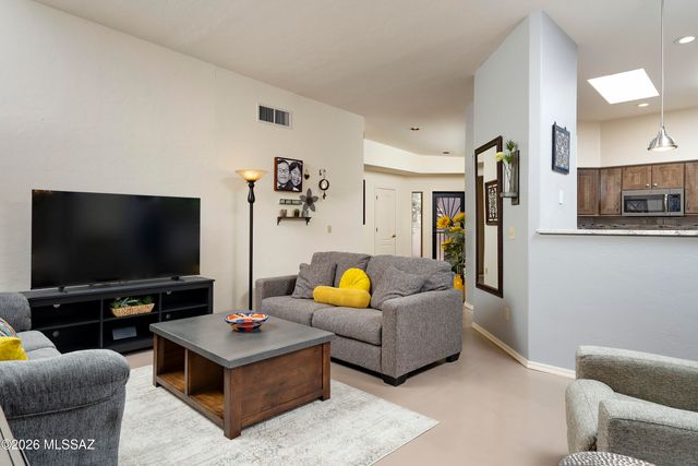 7456 E Calle Infinito, Tucson, AZ 85715