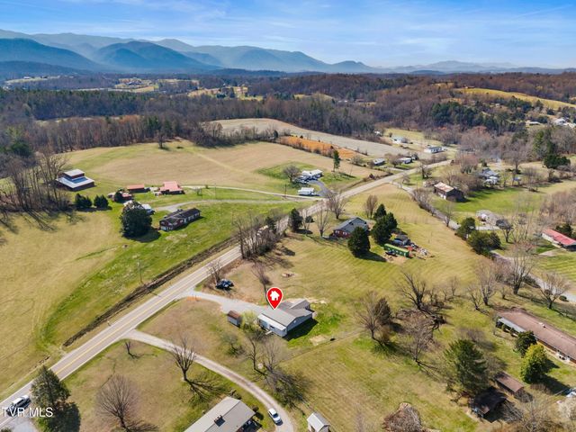 6755 Erwin Highway, Chuckey, TN 37641