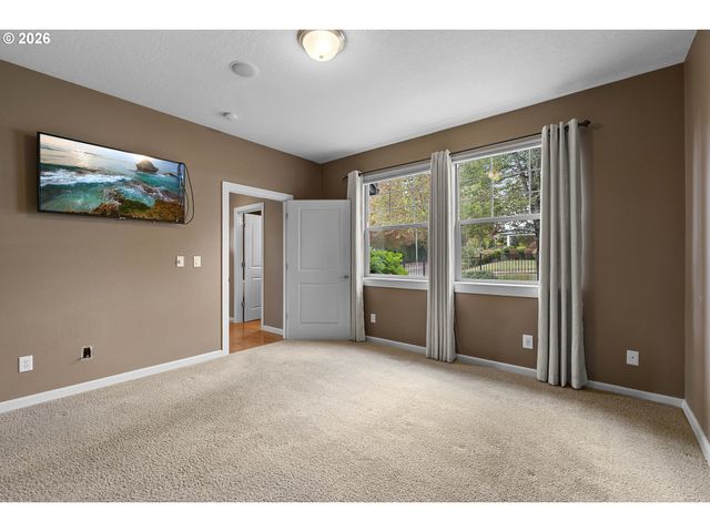 13751 Se LUCA Ave, Clackamas, OR 97015