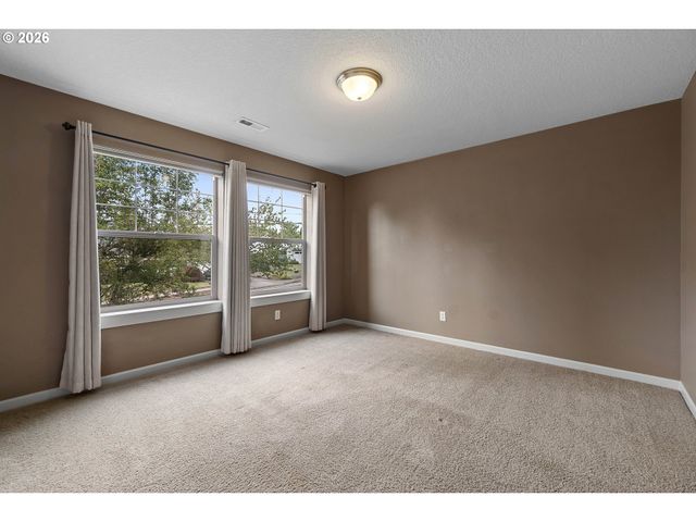 13751 Se LUCA Ave, Clackamas, OR 97015