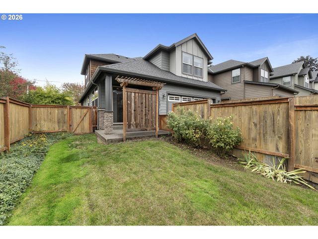 13751 Se LUCA Ave, Clackamas, OR 97015