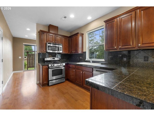 13751 Se LUCA Ave, Clackamas, OR 97015