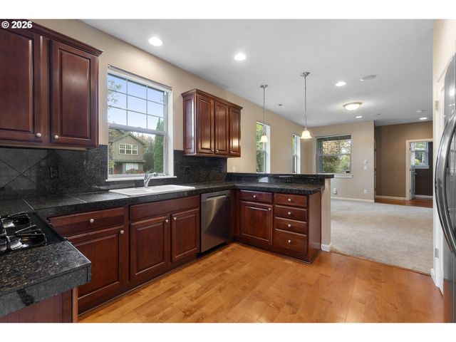 13751 Se LUCA Ave, Clackamas, OR 97015