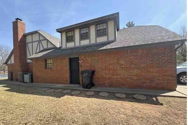 6105 Kingsbridge Drive, Oklahoma City, OK 73162