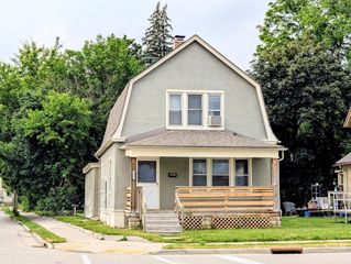 500 E Main STREET, Waukesha, WI 53186