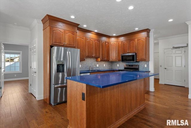 3516 FERNWOOD Drive, Springfield, IL 62711