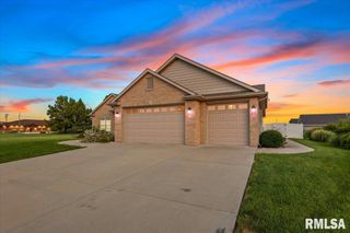 3516 FERNWOOD Drive, Springfield, IL 62711