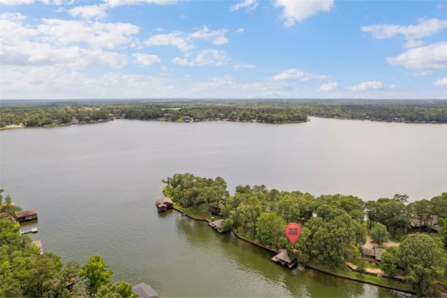 785 Windy Point Drive, Mount Vernon, TX 75457