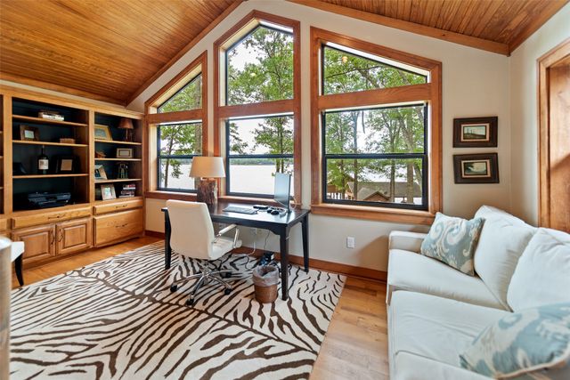 785 Windy Point Drive, Mount Vernon, TX 75457