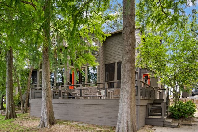 785 Windy Point Drive, Mount Vernon, TX 75457