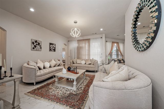 5925 Legend Lane, The Colony, TX 75056