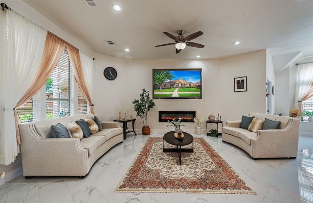 5925 Legend Lane, The Colony, TX 75056