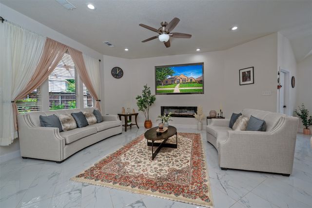5925 Legend Lane, The Colony, TX 75056