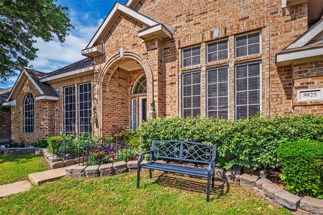 5925 Legend Lane, The Colony, TX 75056