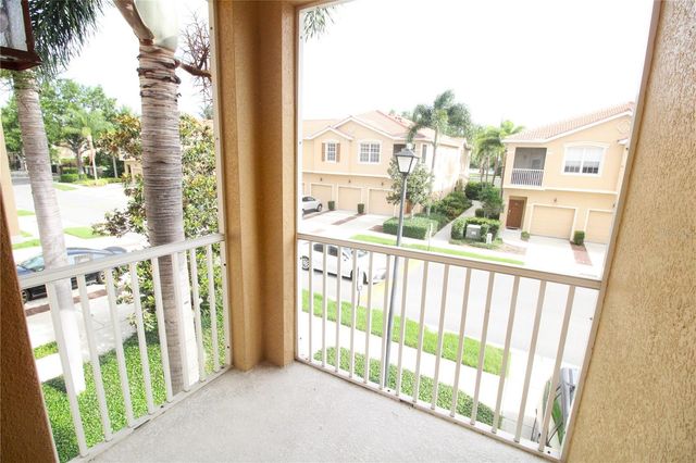 3474 PARKRIDGE CIRCLE 32-203, Sarasota, FL 34243