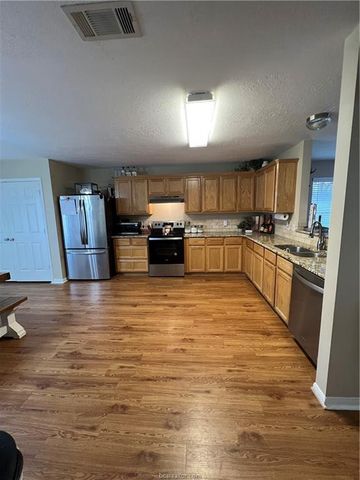 11349 North Dowling Road, College Station, TX 77845