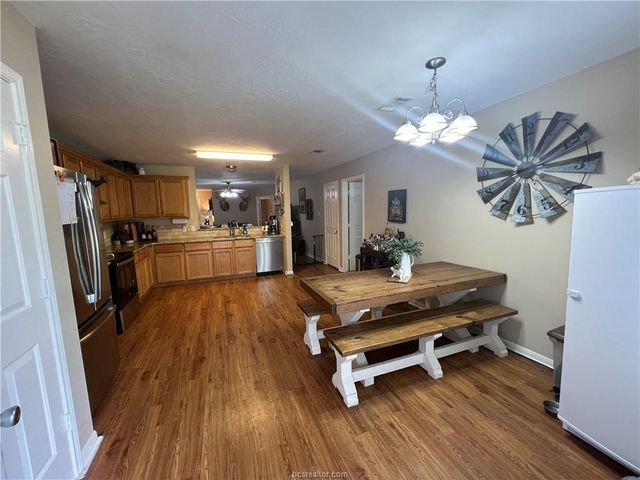 11349 North Dowling Road, College Station, TX 77845