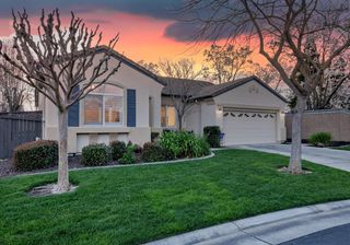 9525 Emerald Cove Ln, Elk Grove, CA 95758