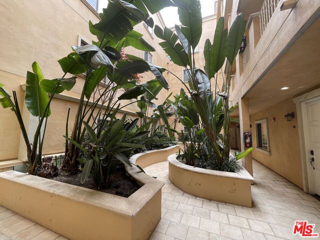 1511 Camden Avenue 104, Los Angeles, CA 90025