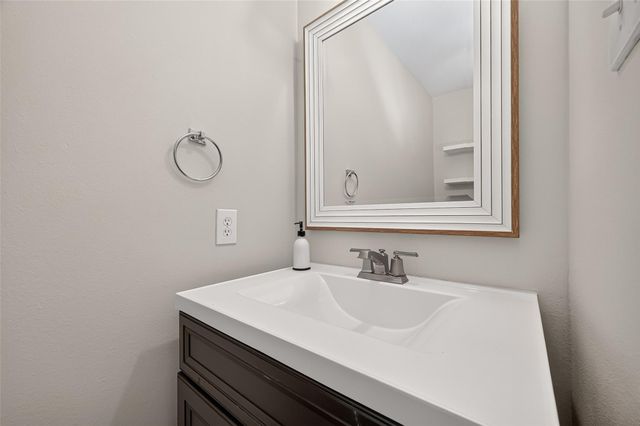 202 N Vesper Bend Circle, The Woodlands, TX 77382