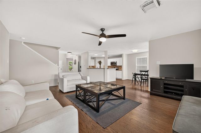 202 N Vesper Bend Circle, The Woodlands, TX 77382