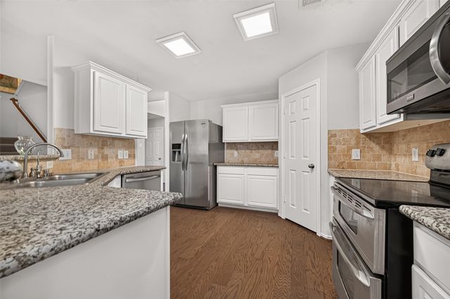 202 N Vesper Bend Circle, The Woodlands, TX 77382