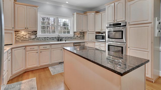 300 Silverleaf Court, Greenville, NC 27834