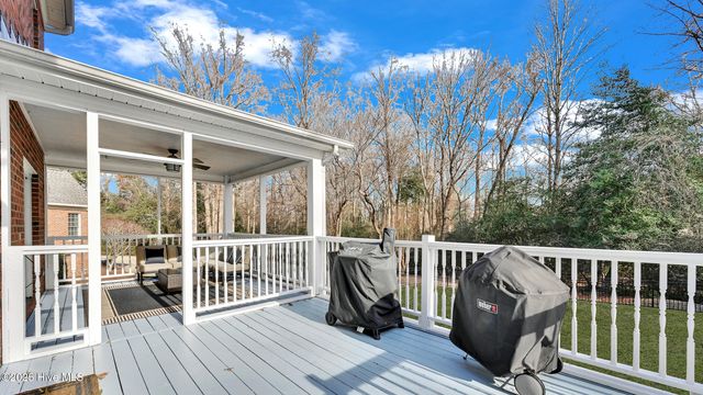 300 Silverleaf Court, Greenville, NC 27834