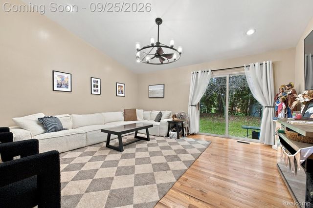 41150 Bermuda Drive, Sterling Heights, MI 48314
