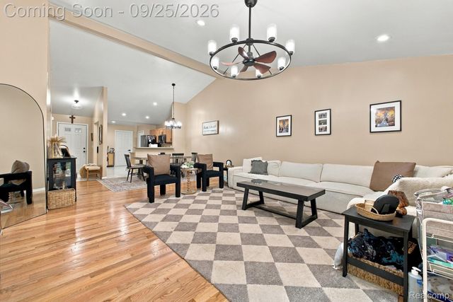 41150 Bermuda Drive, Sterling Heights, MI 48314