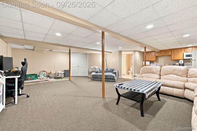 41150 Bermuda Drive, Sterling Heights, MI 48314