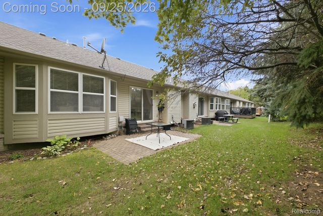 41150 Bermuda Drive, Sterling Heights, MI 48314